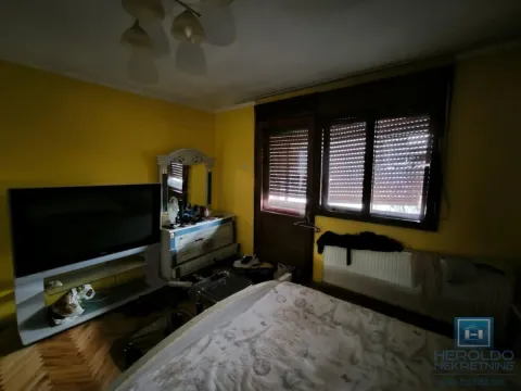 Prodaja, kuća, 251m², Rasputnica, Ćuprija - image 9