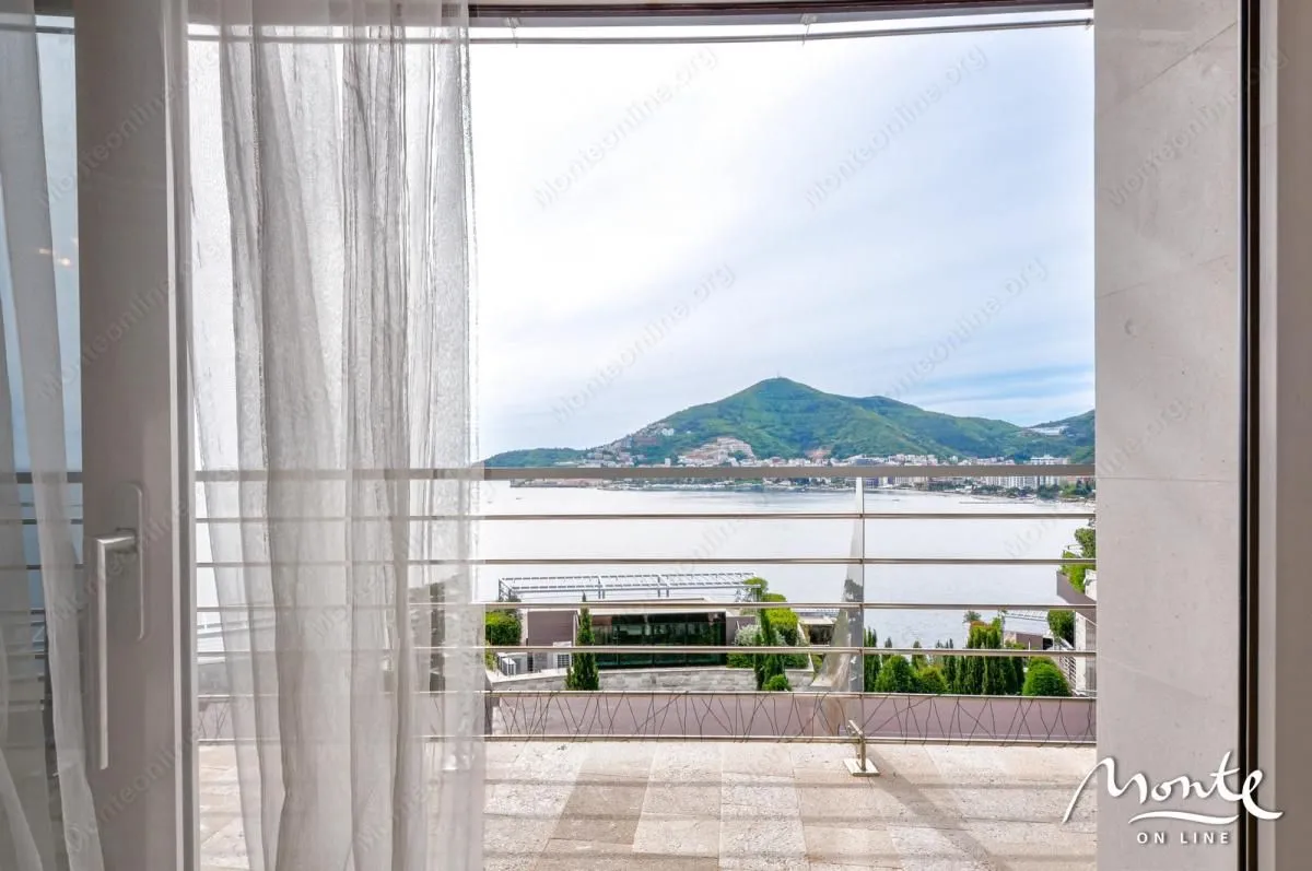 Sale, two bedroom apartment, 179m², Budva, Crna Gora