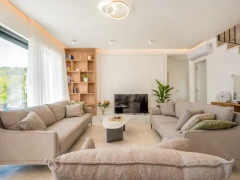 Sale, house, 250m², Mrčevac, Tivat - image 2