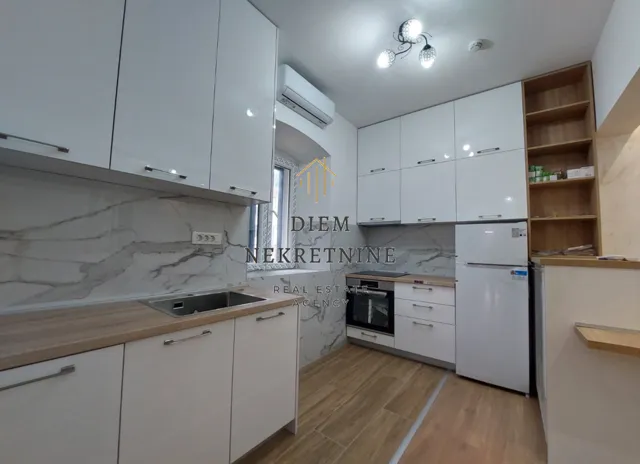 Rent, one bedroom apartment, 40m², Stari Grad Kotor, Kotor