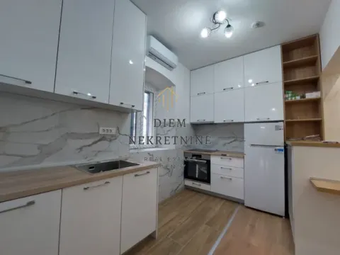 Rent, one bedroom apartment, 40m², Stari Grad Kotor, Kotor - image 2