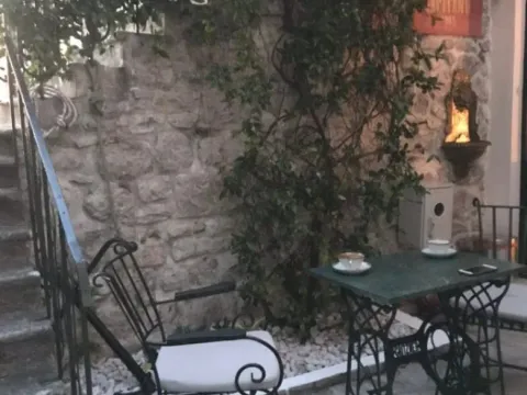 Prodaja, jednosoban stan, 45m², Stari Grad, Herceg Novi - image 6