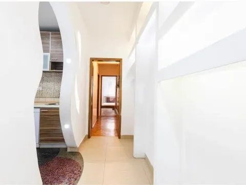 Izdavanje, dvosoban stan, 68m², Stari Aerodrom, Podgorica - image 5