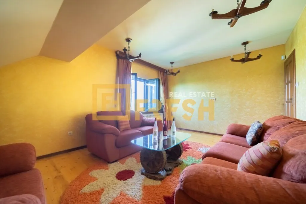 Prodaja, kuća, 300m², Žabljak, Crna Gora