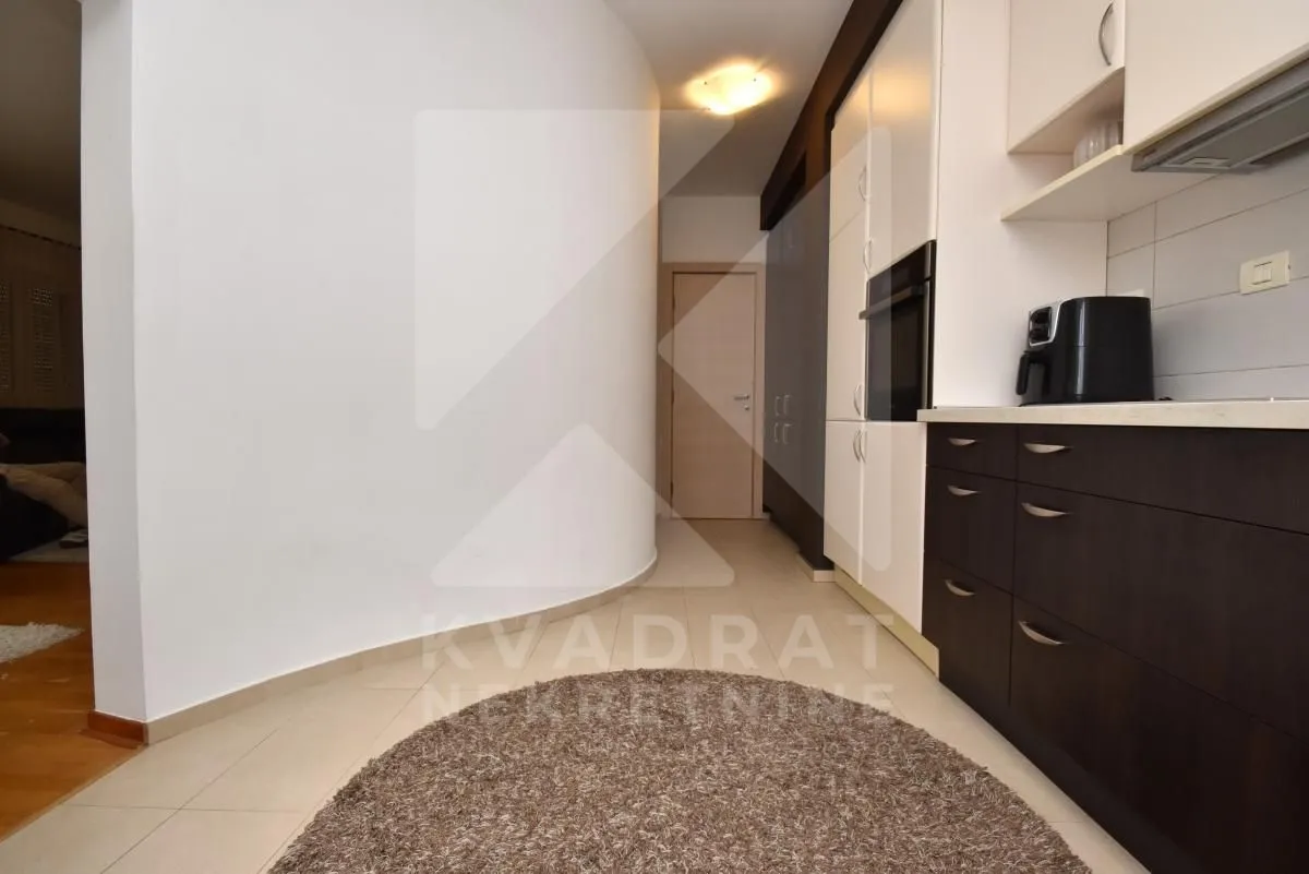 Rent, three bedroom apartment, 120m², City Kvart, Podgorica