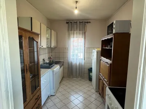 Rent, house, 140m², Farmaci, Podgorica - image 8