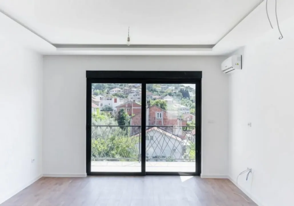 Sale, three bedroom apartment, 82m², Tivat, Crna Gora