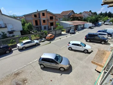 Rent, office space, 60m², Stari Aerodrom, Podgorica - image 13