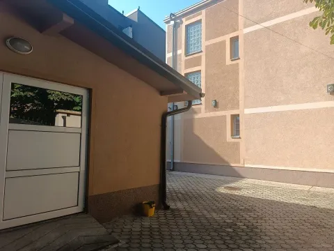 Prodaja, kuća, 250m², Altina, Beograd - image 7