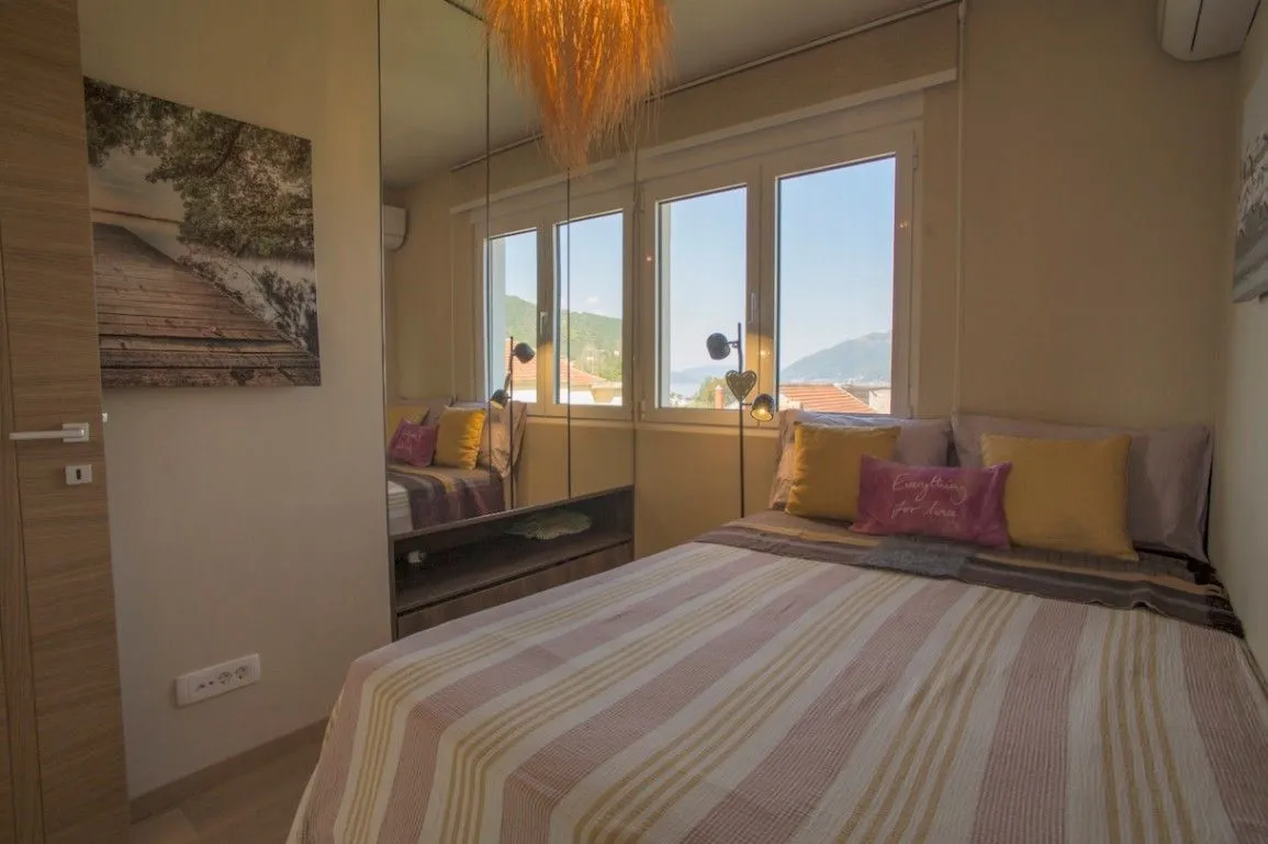 Prodaja, dvosoban stan, 64m², Tivat, Crna Gora