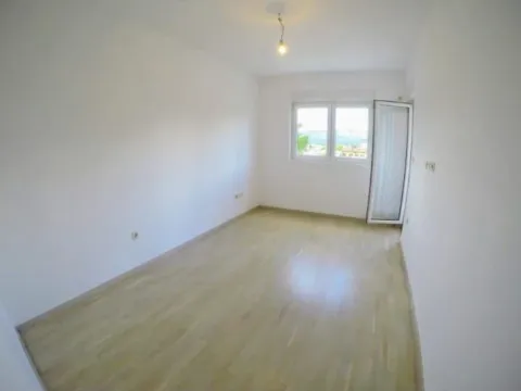Izdavanje, dvosoban stan, 70m², City Kvart, Podgorica - image 7