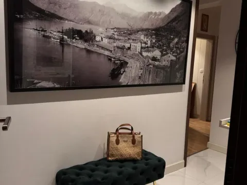 Prodaja, trosoban stan, 85m², Kotor, Crna Gora - image 11