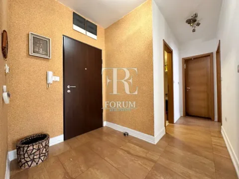 Izdavanje, jednosoban stan, 68m², City Kvart, Podgorica - image 7