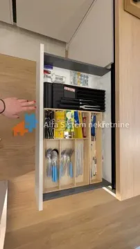 Rent, three bedroom apartment, 73m², Savski Venac, Beograd - image 23