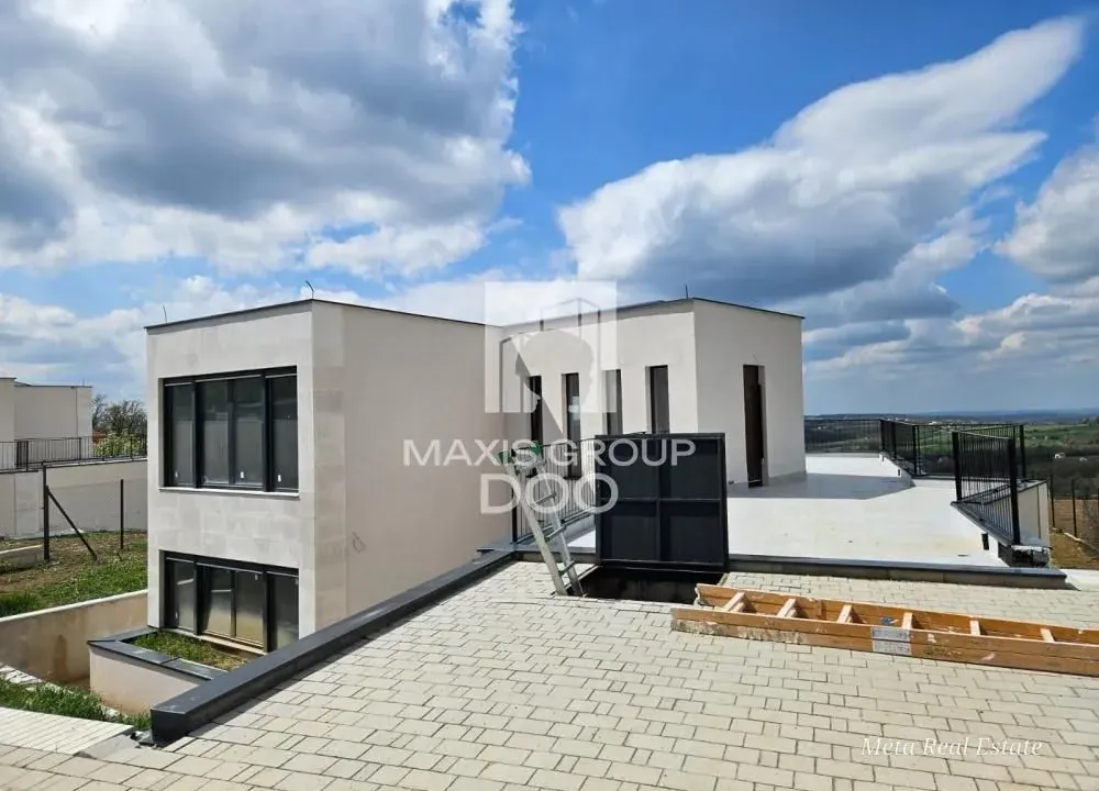 Sale, house, 272m², Kosmaj, Sopot