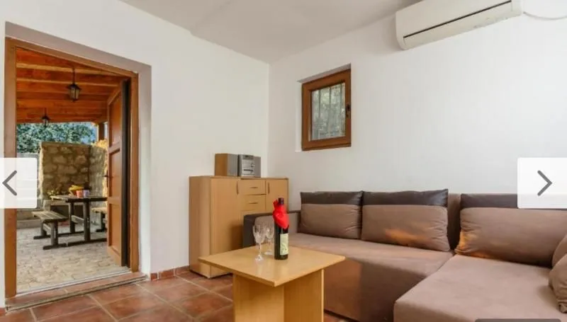 Prodaja, kuća, 64m², Orahovac, Kotor