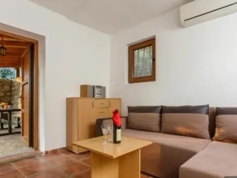 Sale, house, 64m², Orahovac, Kotor - image 8