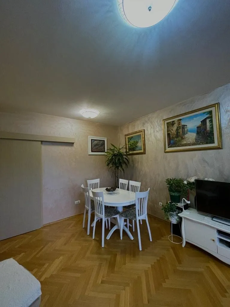 Izdavanje, dvosoban stan, 68m², Zagorič, Podgorica