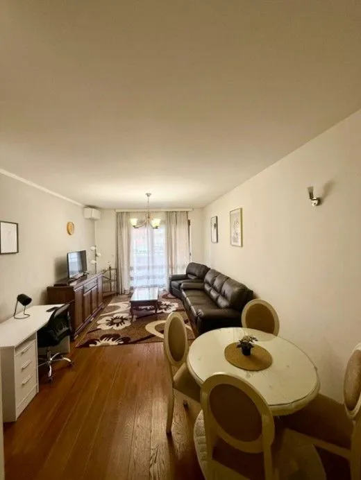 Izdavanje, jednosoban stan, 49m², Master Kvart, Podgorica