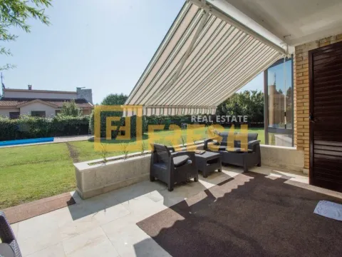 Sale, house, 250m², Tološi, Podgorica - image 22