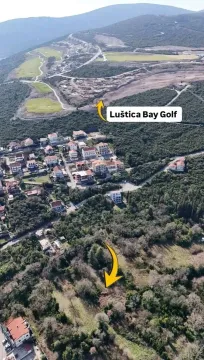 Vazdušni pogled na naselje i okolni teren sa oznakama lokacije. - image 2