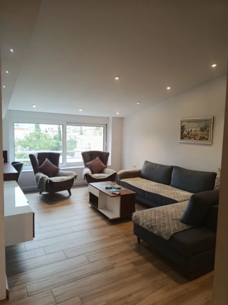 Izdavanje, dvosoban stan, 100m², Preko Morače, Podgorica