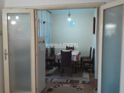 Prodaja, trosoban stan, 100m², Kanarevo Brdo, Beograd - image 9