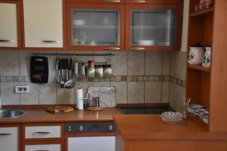 Izdavanje, dvosoban stan, 65m², Centar, Podgorica
