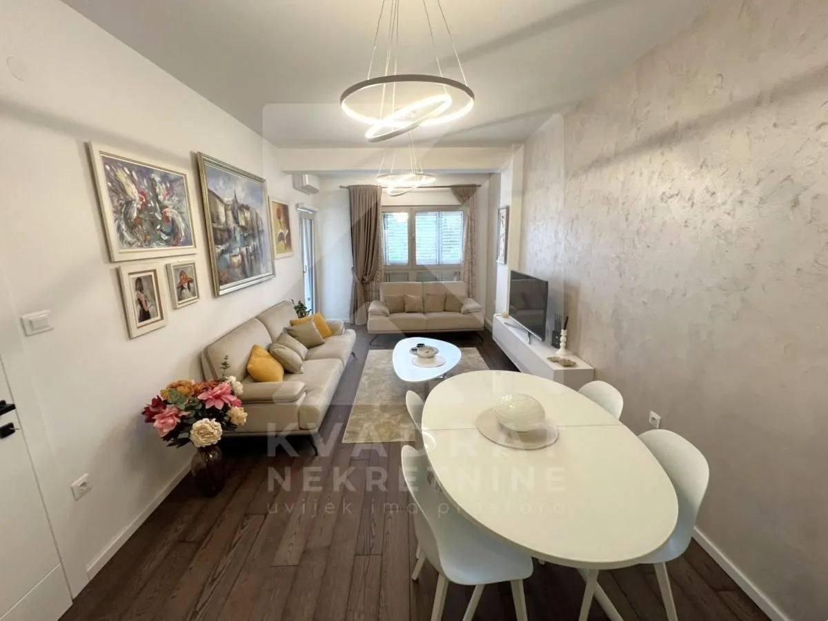 Izdavanje, dvosoban stan, 72m², Vezirov Most, Podgorica