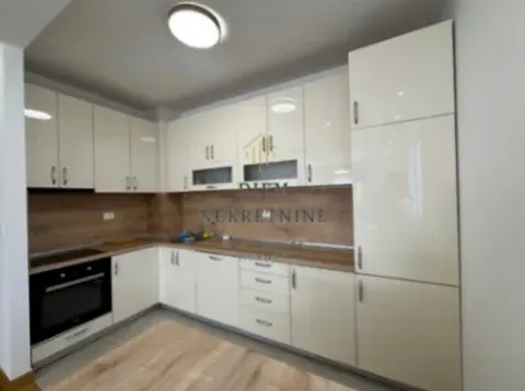 Izdavanje, dvosoban stan, 72m², New City, Podgorica - image 10