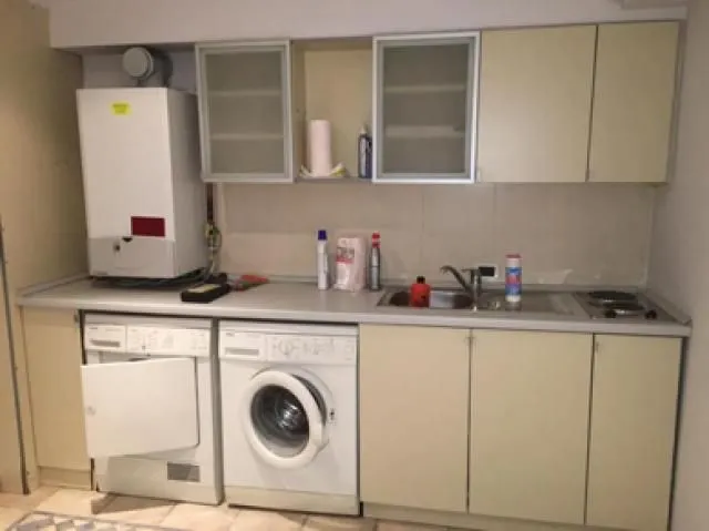 Izdavanje, stan, 300m², Autokomanda, Voždovac Sve Podlokacije