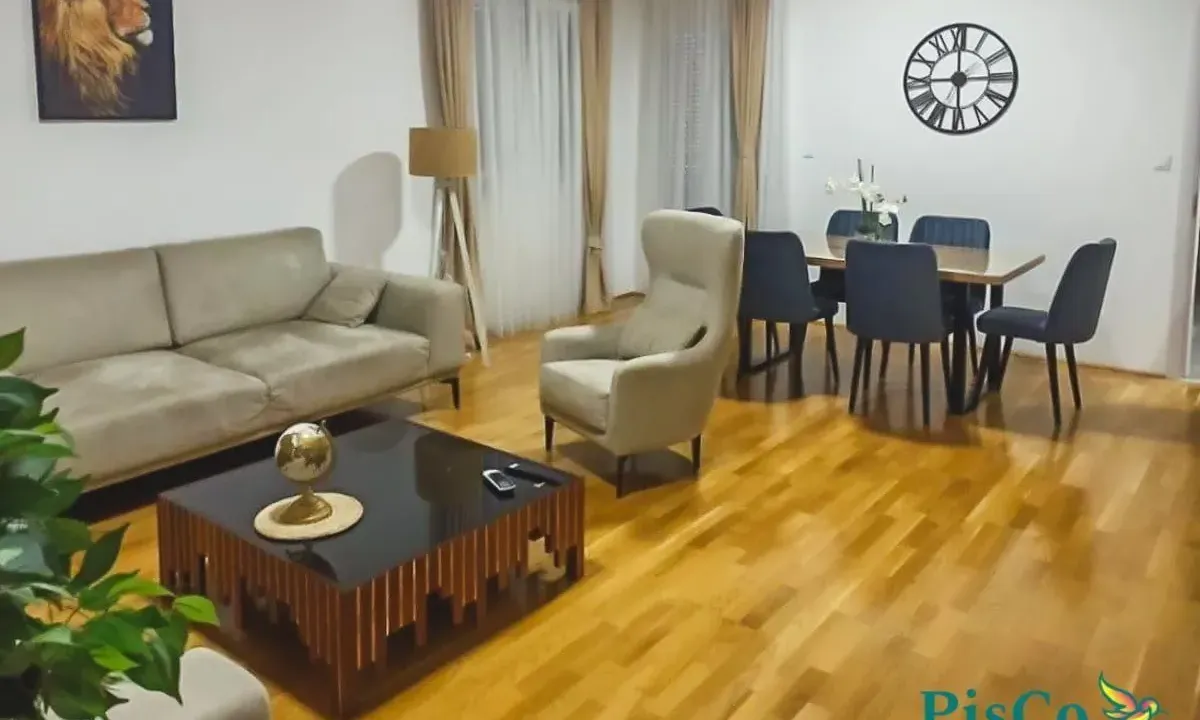 Izdavanje, trosoban stan, 98m², Blok 9, Podgorica