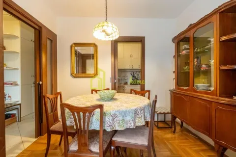 Rent, three bedroom apartment, 97m², Blok 9, Podgorica - image 7
