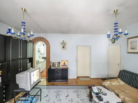 Sale, house, 275m², Zvezdarska Šuma, Zvezdara Sve Podlokacije - image 3