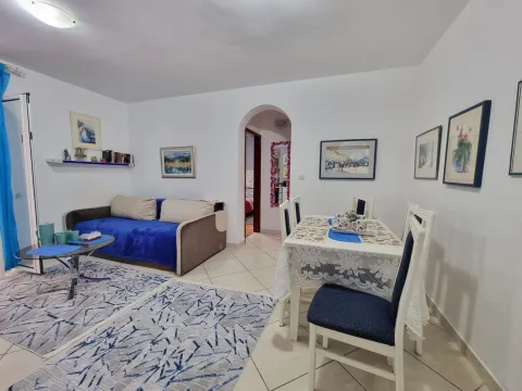 Rent, two bedroom apartment, 52m², Budva, Crna Gora - image 3