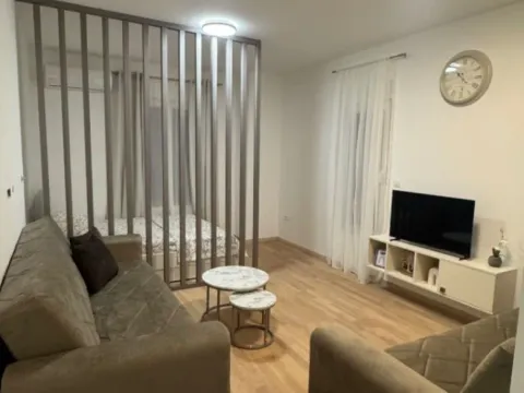 Rent, studio apartment, 38m², Momišići, Podgorica
