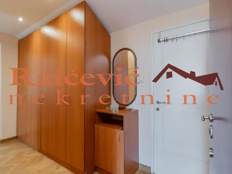 Izdavanje, trosoban stan, 83m², Stari Grad, Beograd - image 20