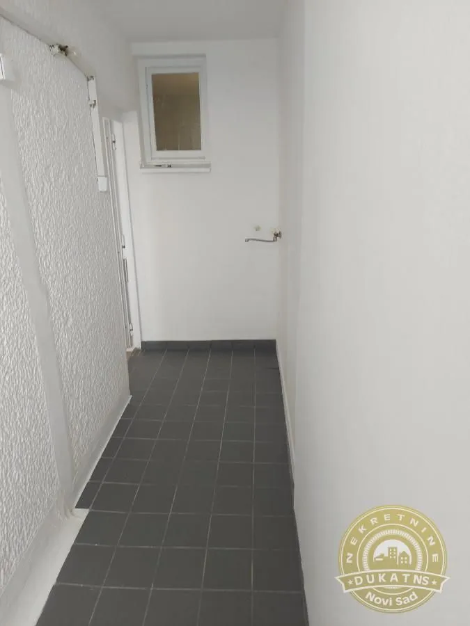 Prodaja, trosoban stan, 61m², Bulevar Oslobodjenja, Novi Sad Sve Podlokacije