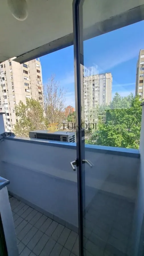 Izdavanje, jednosoban stan, 43m², Liman 2, Novi Sad Sve Podlokacije