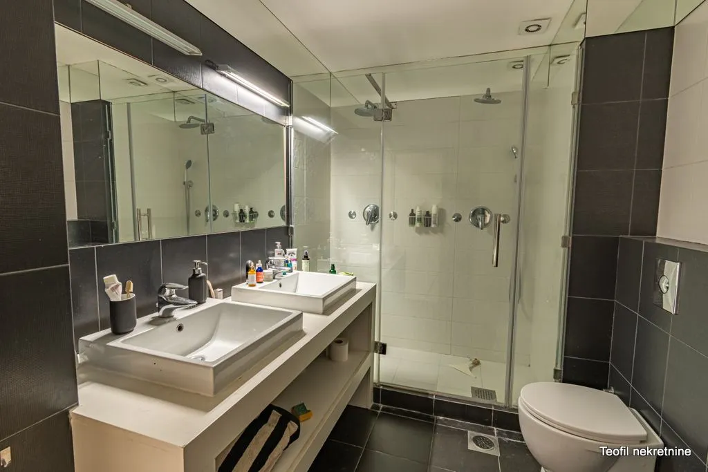 Sale, four bedroom apartment, 107m², Vračar, Šid