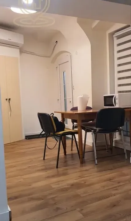 Izdavanje, dvosoban stan, 40m², Gradić, Petrovaradin