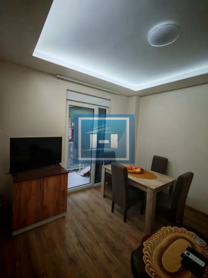 Prodaja, trosoban stan, 70m², Paraćin, Srbija
