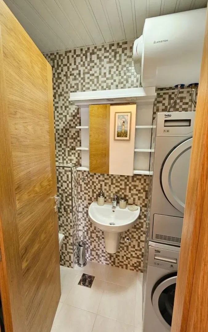Izdavanje, dvosoban stan, 64m², City Kvart, Podgorica