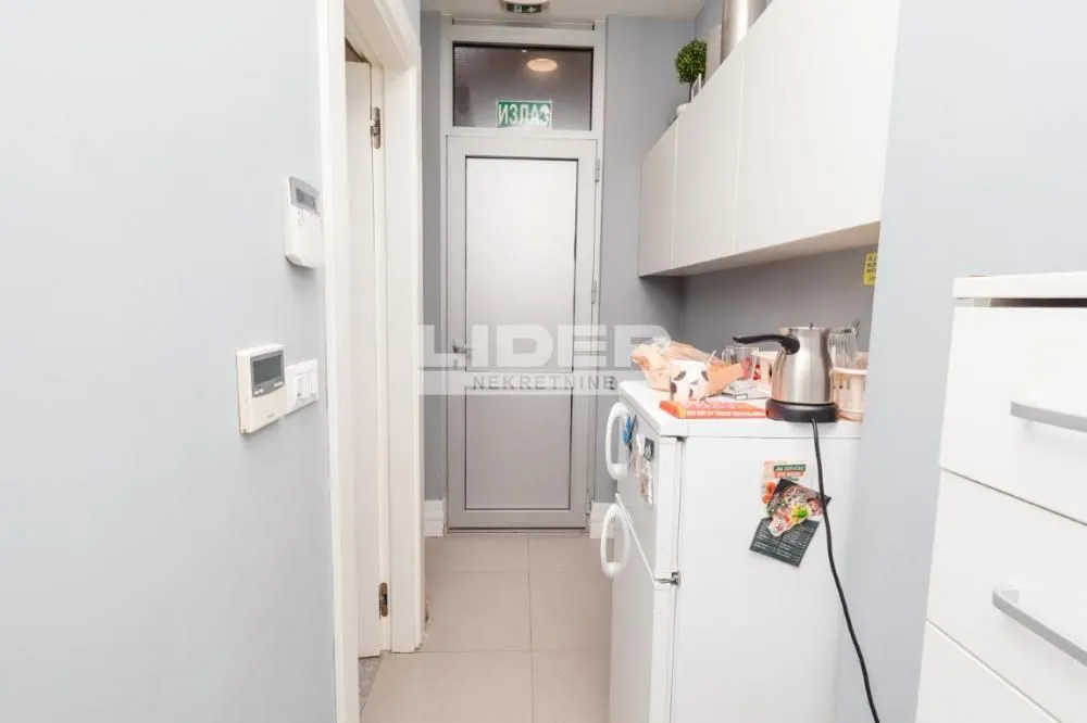 Rent, office space, 147m², Kalenić Pijaca, Vračar Sve Podlokacije
