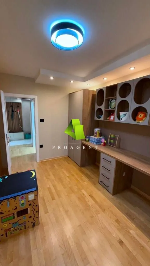 Sale, four bedroom apartment, 156m², Palilula, Niš