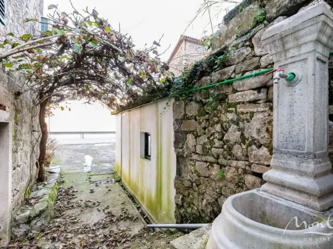 Prodaja, kuća, 333m², Kostanjica, Kotor - image 3