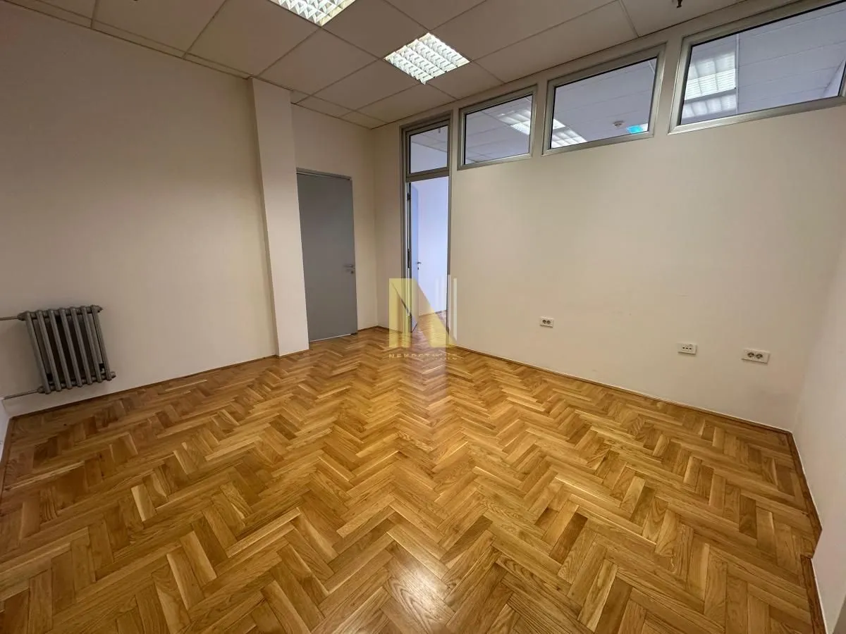 Rent, office space, 126m², Sajmište, Novi Sad
