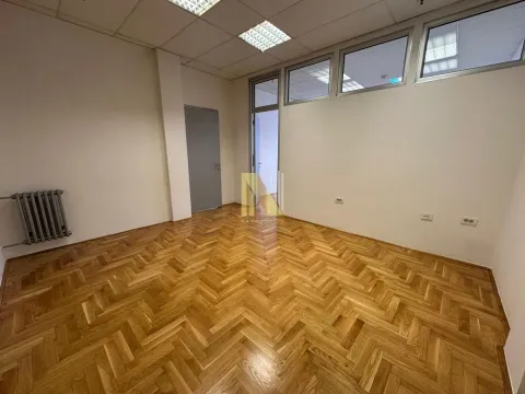 Rent, office space, 126m², Sajmište, Novi Sad - image 7