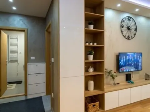 Prodaja, dvosoban stan, 44m², Centar, Zlatibor - image 11