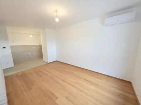 Prodaja, jednosoban stan, 43m², Bečići, Budva - image 12